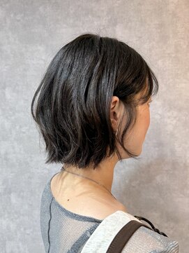 ウル(Ulu.) 癖を活かす大人のまとまりショート