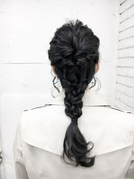 ヴォイス(voice) お呼ばれヘア