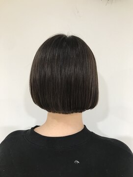 フェイバーバイリフ(FAVOR by Ref.) ミニボブ×インナーカラー