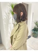 肩上外はねボブ×アッシュベージュ