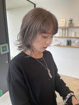 カットアンドトータルビューティ ヴァンキャトル(Cut&Total Beauty VINGT QUATRE)&nbsp;シルバーグレージュ×レイヤーカットスタイル◎