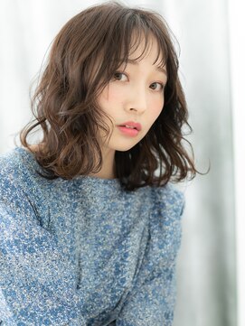 ドクターズサロン LAB 小山店 大人かわいい重軽感♪小顔外国人風プリカールe小山20代30代40代