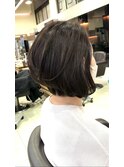 大人前下がりショートボブ