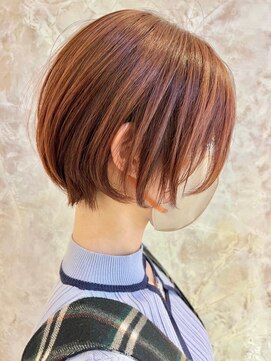 ダブルバイグリッター(W by GRITTERs) ハイトーンピンク　束感ショート　丸みショートボブヘア