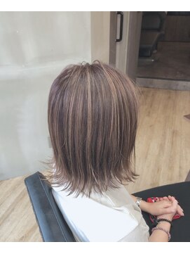 リリーオブザベイス(Lily of the Vase) 立体感×ハイライト