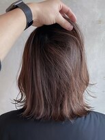 カムジーヘッド(COMEGHEAD)&nbsp;大人ショートボブショートインナーカラー丸みショートカット