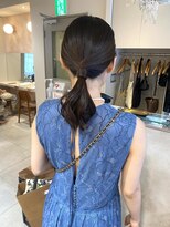 テトラ バイ ネオリーブ 横浜西口店(tetra by neolive)&nbsp;大人タイトアレンジ　ローポニースタイル