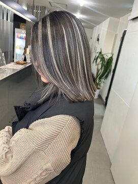 キング 枚方店(K!ng) 縮毛矯正髪質改善ハイライトレイヤーカット楠葉美容室エクステ