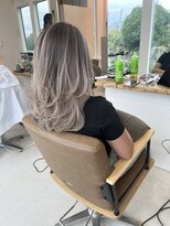 アルーナビューティデザイン シャドールーツ