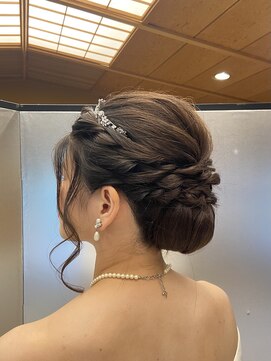 サロン Salon アイ アート ブライダル シニヨンスタイル