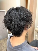 アルターリール(aL ter Rire)&nbsp;フェザーパーマ/サーフカール/刈り上げセンターパート/中村郁未