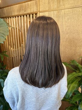 トゥーリ 大野城下大利店(tuuli) 20.30.40代上質プラチナグレージュミディロング