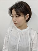 センターパートショートボブ