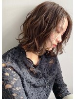 エルト 四条烏丸(elto)&nbsp;ミルクティーベージュ×ホワイトハイライト 切りっぱなしボブ