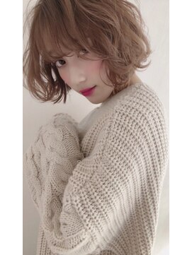 ネイロ 錦糸町(NeiRo) エアリーミディショートパーマ黒髪カタログホワイトアッシュ