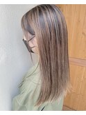 ミルクティーベージュ×バレイヤージュハイライト
