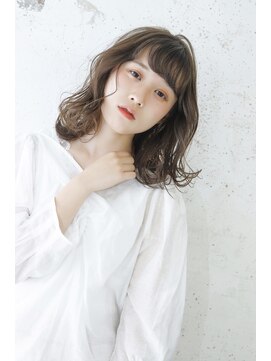 ボンドバイテトテ 三宮元町(BONDbytetote) 抜け感ミディ×ナチュラルウェーブ / ヨシンモリ