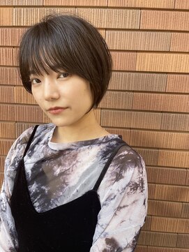 アメリア(Ameria) クセ毛改善彫刻ショート