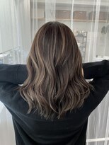 カラ ヘアーサロン(Kala Hair Salon)&nbsp;ナチュラル大人ハイライト