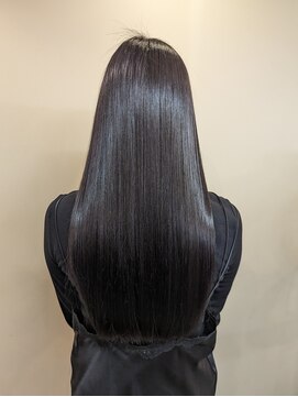 ヒカリス 東三国(HIKARIS) 笑顔溢れる髪質改善/ストレート/ストレートロング