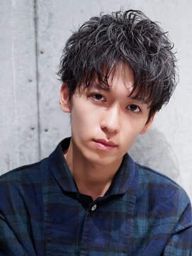 ライラ(Lyla) ショートコンマアップバング