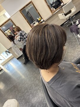 アイズ 渋沢(AIZU) 白髪ぼかしハイライト