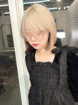 ムード(mood) ブロンド/ブロックカラー/ブリーチ/ダブルカラー/ボブ