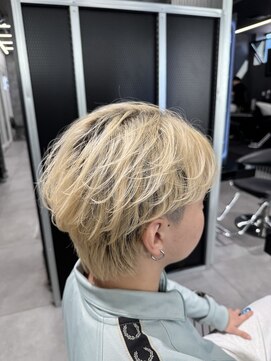 メンズ サロン ドット トウキョウ 町田店(men's salon dot. tokyo) 金髪フェザー