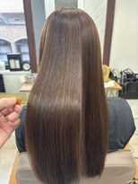 イリーブ(elieve)&nbsp;パサつきとクセを抑えた艶髪ストレート