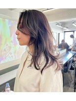 ルーヴェ(LOWE)&nbsp;【なつみ】挑戦しやすいナチュラルハイライトグレージュ