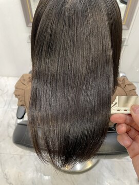 エスカーラ 表参道(THE ESCALA) @aidaman321/セクションカラー/ペールベージュ/外ハネボブ