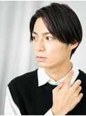 前髪長めの正統派タイトストレートなビズスタイルd札幌月寒