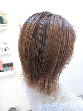 アナ ラーナ(Anna Lanna) エアータッチ風につくるハイライトカラー