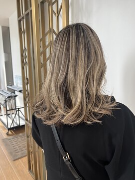 プラスシー(+C) 大人の地毛ハイライト/地毛育てる/脱白髪染め/白髪染めない