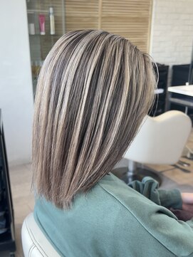 サロンドジョー(salon de joe) ケアブリーチダブルカラーインナーカラーショートボブレイヤー