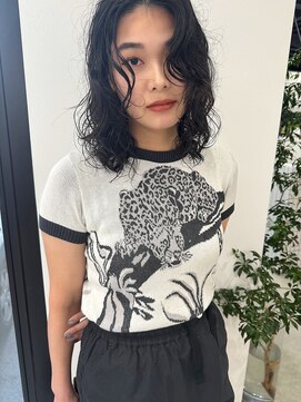 ヤウ(YAU) 黒髪パーマ