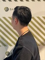 バーバーバー アカバネ(BARBER-BAR AKABANE) スタイリッシュな片流れヘアスタイル ナチュラルフェード#3