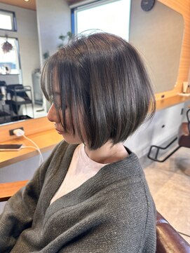 イェル(ELL.) 小顔レイヤー大人かわいいミニボブヘア☆オリーブグレージュ