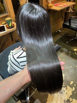 ディスタカマツ(This TAKAMATSU)の写真/【毛先までツヤツヤで自然な仕上がりに☆】髪質改善にこだわるThisのストレートを是非体験して下さい♪