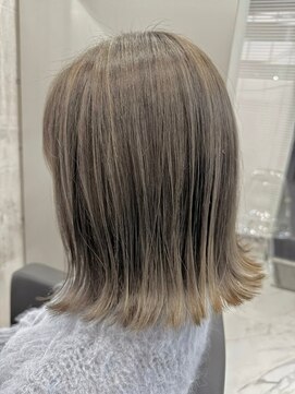 ミニョン(mignon) 韓国/ダブルカラー/ブリーチ/ピンク/学割U24/新越谷/南越谷/草加