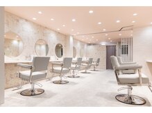 ベルグロー(BELLEGROW)の雰囲気（店内はパウダールーム完備♪なんば駅から徒歩５分）
