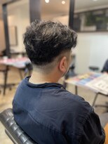 クーシ(kuusi)&nbsp;フェードカットサイド流し【高円寺/東高円寺/新高円寺】