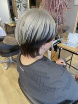アンジュールリバティー(UN JOUR LIBERTY) ショートウルフ×ツートーンカラー