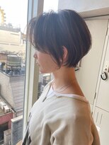 アトレ 福岡大名店(attrait)&nbsp;大人っぽいショートヘア。ブラウンカラーで柔らかな印象に