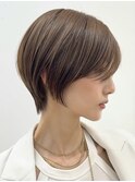 表参道ショートレイヤー白髪ぼかしハイライトアッシュグレー60代