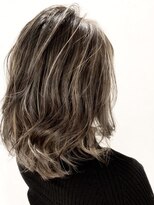 リトルカモジマ バイ ヴィーヴル(little kamojima by BIVRE)&nbsp;ハイライト × プラチナベージュ by shiho