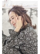 フォルテレイ 青山(FORTE Lei)&nbsp;外ハネツイストハーフアップアレンジ