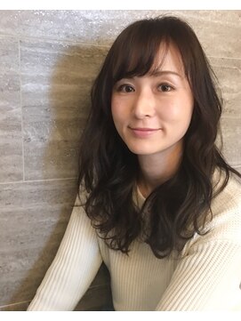 ステラ(STeLLa) 【STeLLa京橋】前髪ありのふわっと揺れるカールスタイル【近藤】