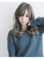 カラーリゾートAi 葛西店&nbsp;グレイミルクベージュロングヘア【Ai葛西】