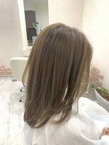 クリーム(CREAM)&nbsp;ミディアムレイヤー♪オリーブベージュカラー